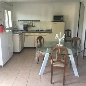 https://2-pices-terrasse.fr-provencehotel.com