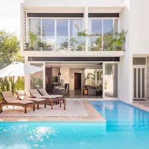 https://casa-cuatro-vientos.tulum-hotels.net
